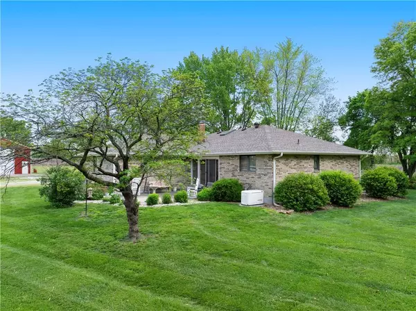 29001 E State Rt. 2 HWY, Harrisonville, MO 64701