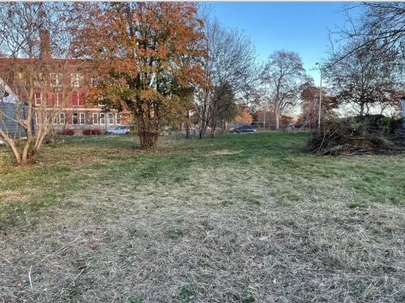 7422 Tracy AVE, Kansas City, MO 64131