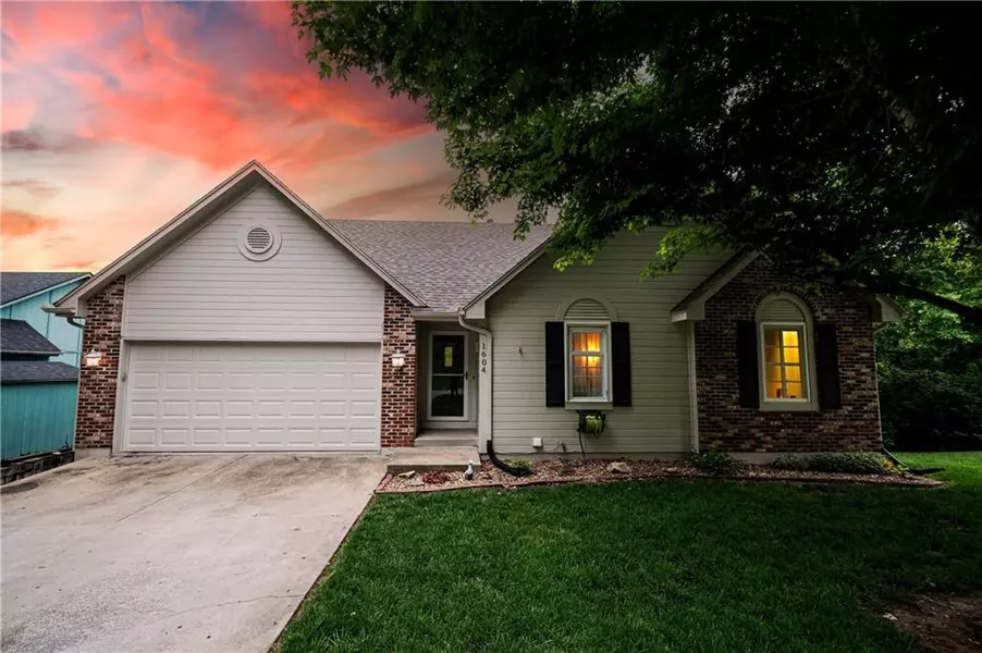 1604 S 105th TER, Edwardsville, KS 66111