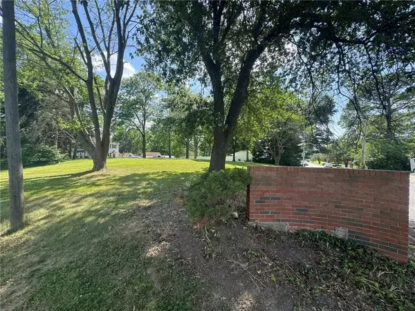 6801 NW 75th ST, Kansas City, MO 64152