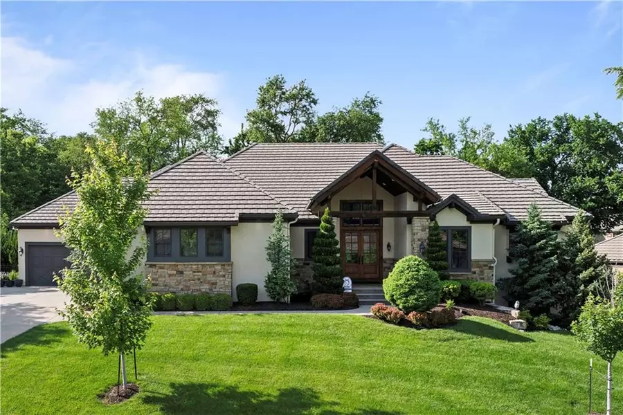 11106 W 146th TER, Overland Park, KS 66221