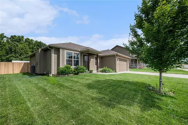 Smithville, MO 64089,19117 NE Switchgrass DR