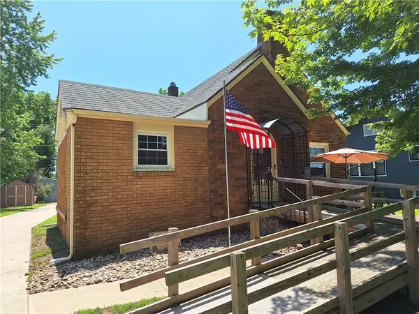 Chanute, KS 66720,811 W Main ST