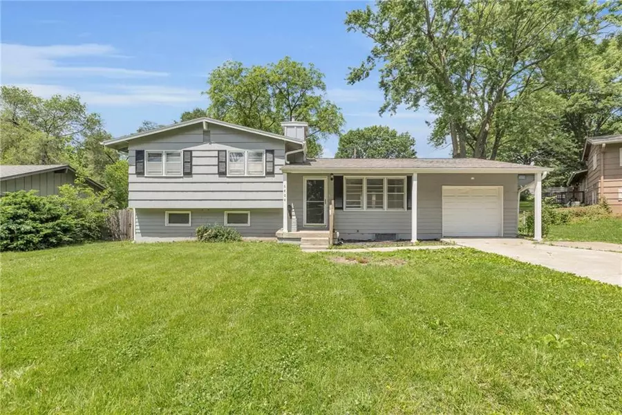 6404 N Wayne AVE, Kansas City, MO 64118