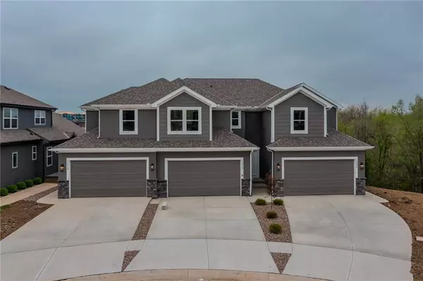 12310 S Prairie Creek RD, Olathe, KS 66061
