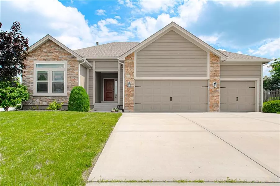 7035 NE 113th TER, Kansas City, MO 64156