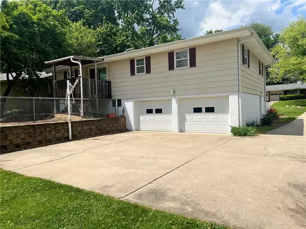 St Joseph, MO 64505,34 Northridge DR