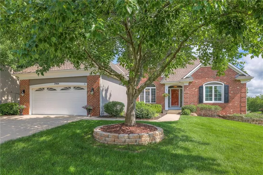 7904 W 153RD TER, Overland Park, KS 66223