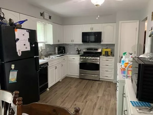 Belton, MO 64012,320 N Cleveland AVE #W