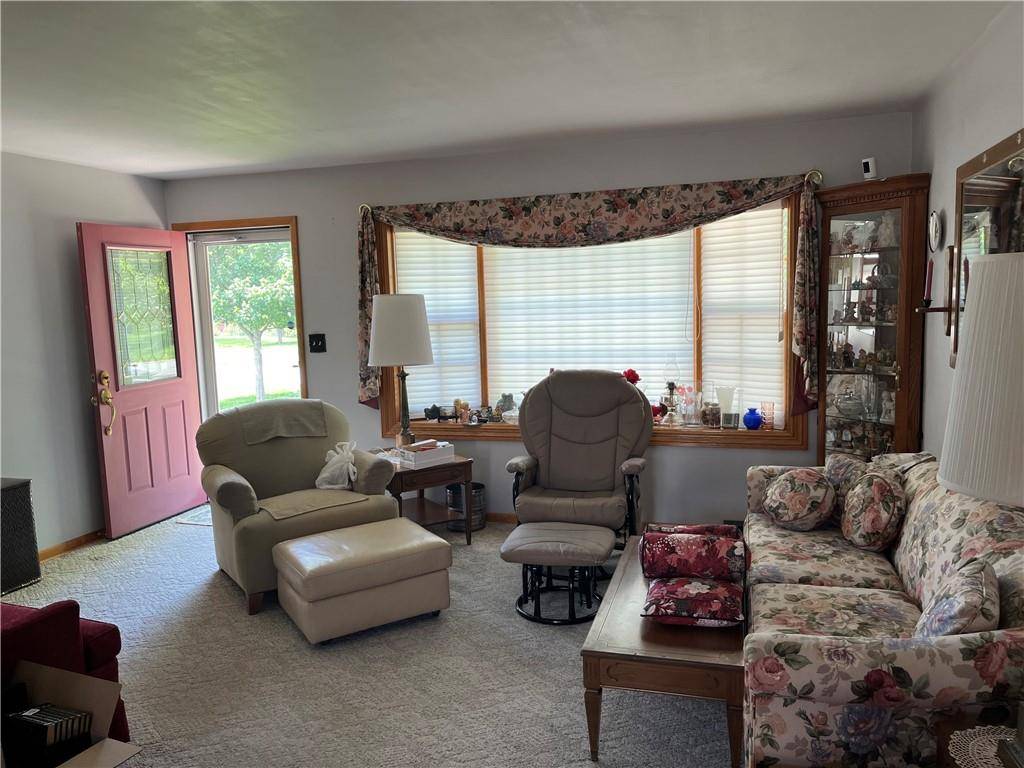 Gladstone, MO 64118,6107 N Woodland AVE