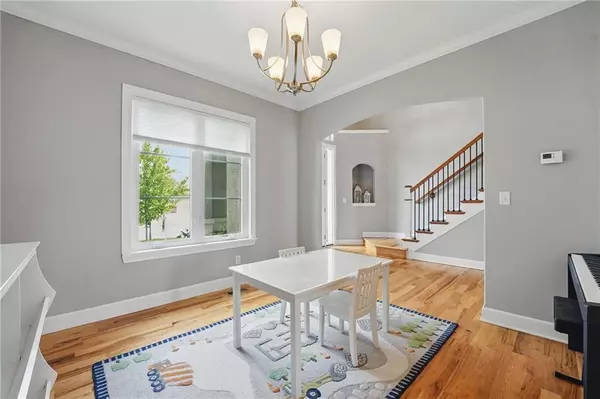 Parkville, MO 64152,14445 Thousand Oaks PL