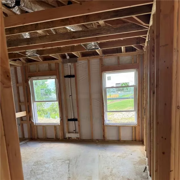 Tonganoxie, KS 66086,2149 Brook Ridge CIR