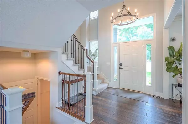 Lenexa, KS 66220,9738 Marion ST