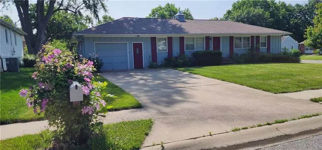 7515 N Tracy AVE, Kansas City, MO 64118