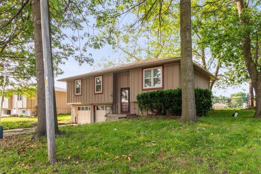 Oak Grove, MO 64075,111 SW 21st ST