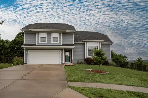 7132 Woodstock ST, Shawnee, KS 66218
