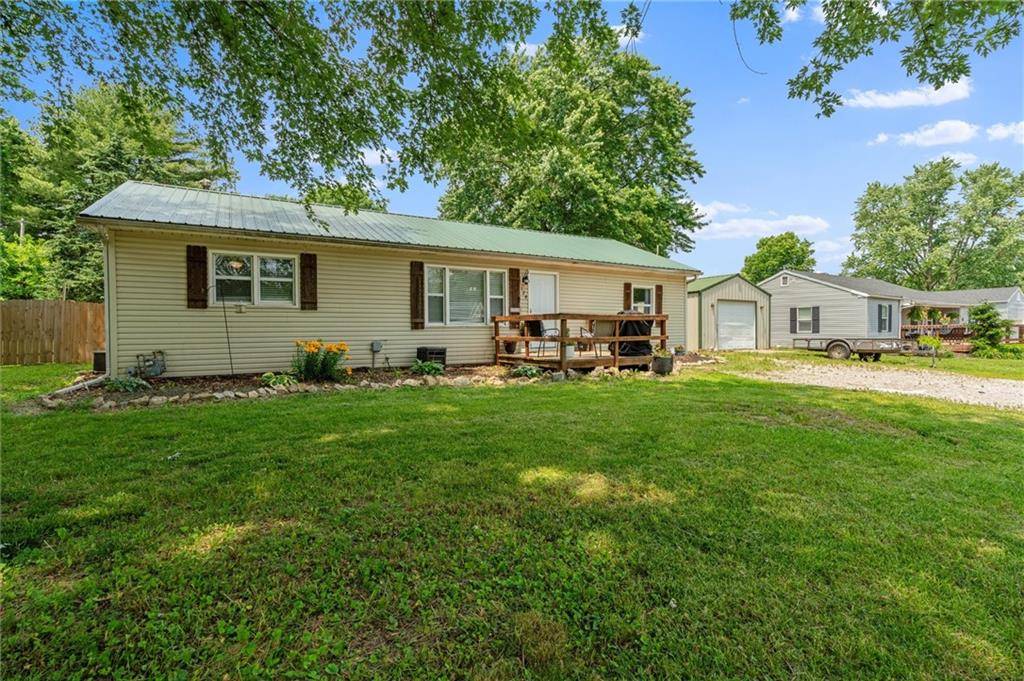 Lawson, MO 64062,124 S Doniphan ST