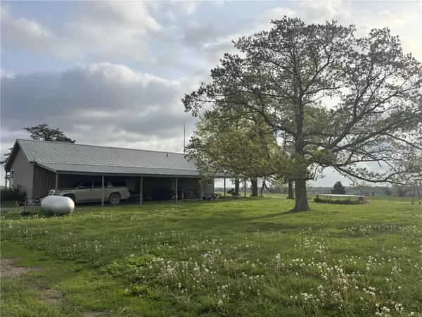 Kincaid, KS 66039,32592 SE 500 RD