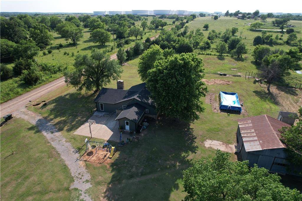 Texaco RD, Cushing, OK 74023