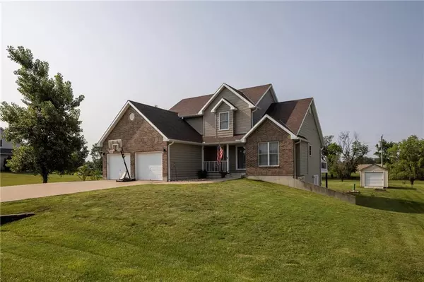 130 SW 95 RD, Warrensburg, MO 64093