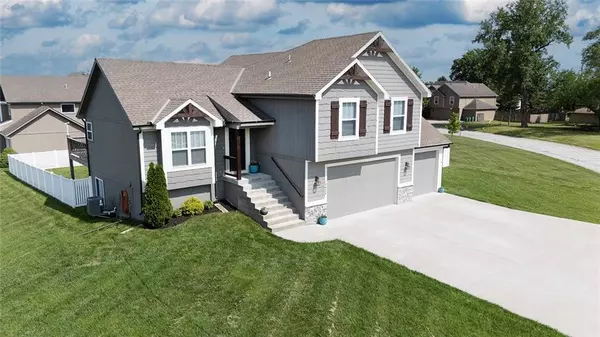 Peculiar, MO 64078,12024 Astor CT