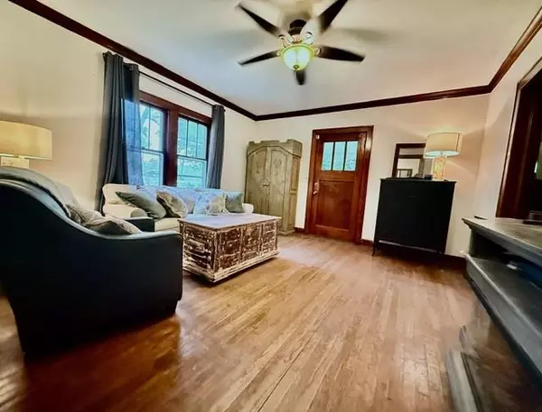 Raytown, MO 64133,6436 Overton ST