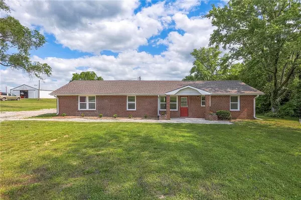 Centerview, MO 64019,1129 NW US 50 HWY