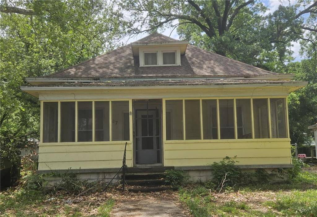707 W 8th ST, Pittsburg, KS 66762