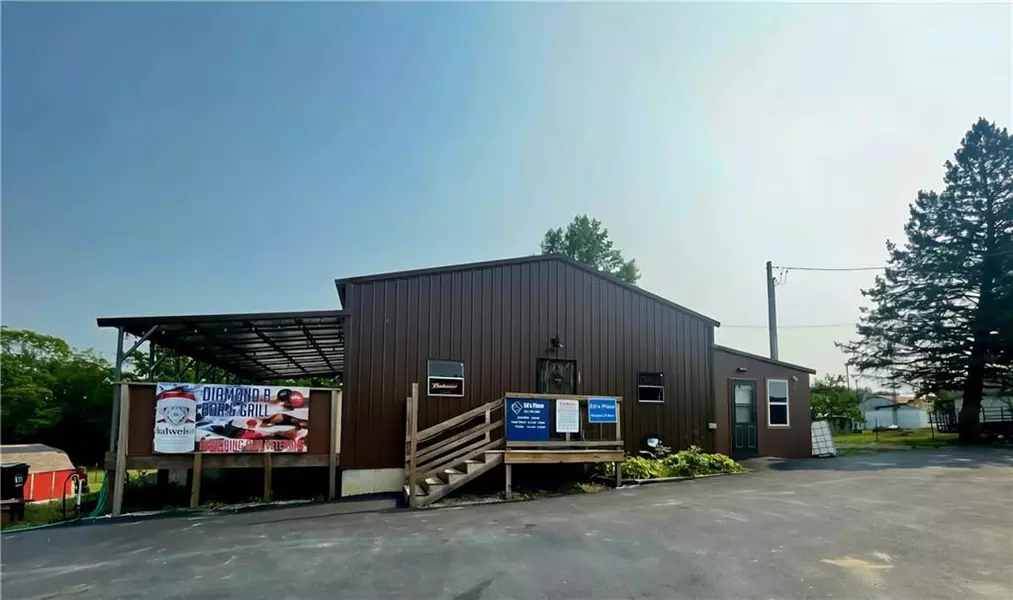 202 E 2nd ST, Blackburn, MO 65321
