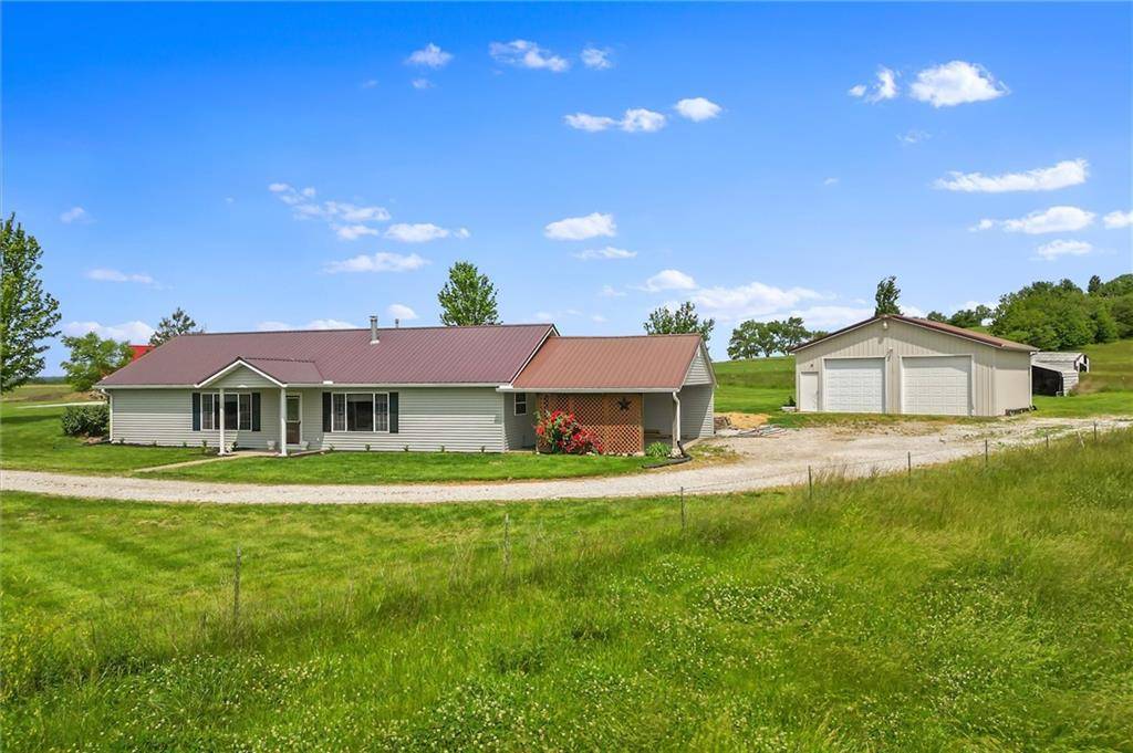 42038 F HWY, Richmond, MO 64085