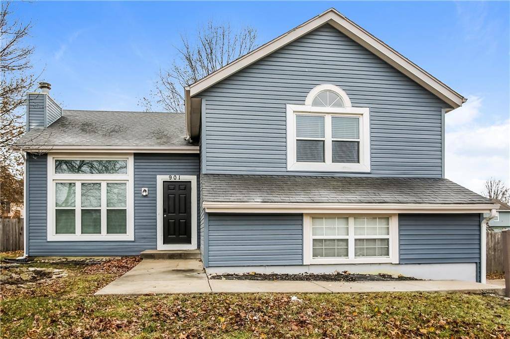 901 Courtland CT, Belton, MO 64012