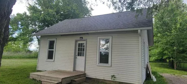 Cowgill, MO 64637,320 E Oak ST