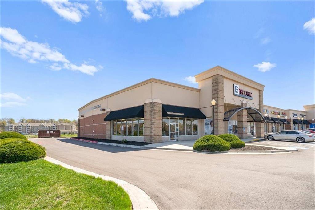 18931 E Valley View Pkwy, Independence, MO 64057