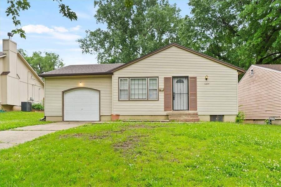 6635 College AVE, Kansas City, MO 64132