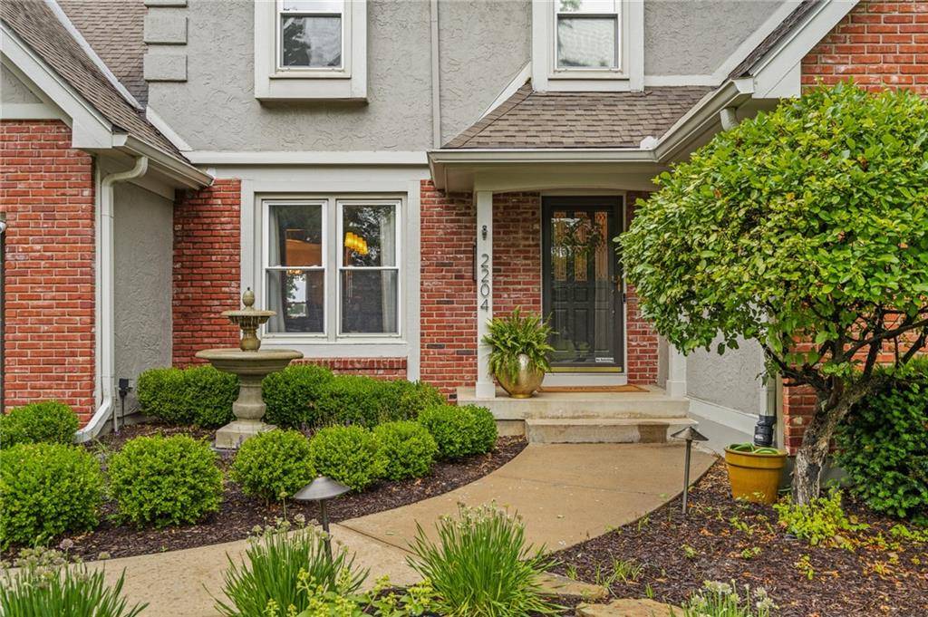 Leawood, KS 66209,2204 W 123rd TER
