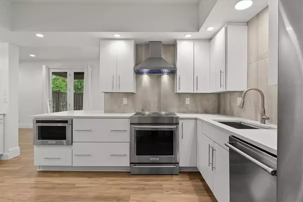 Overland Park, KS 66207,9100 Lamar AVE #107