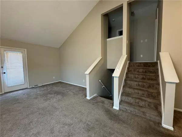 Shawnee, KS 66216,6315-6317 Hallet ST