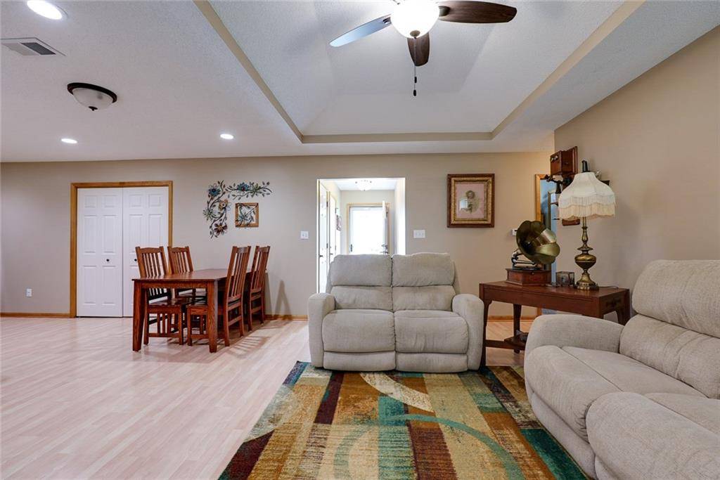 Independence, MO 64056,18244 E 24 Hwy CIR