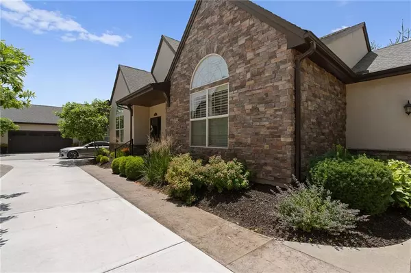 Overland Park, KS 66213,8230 W 131st CT