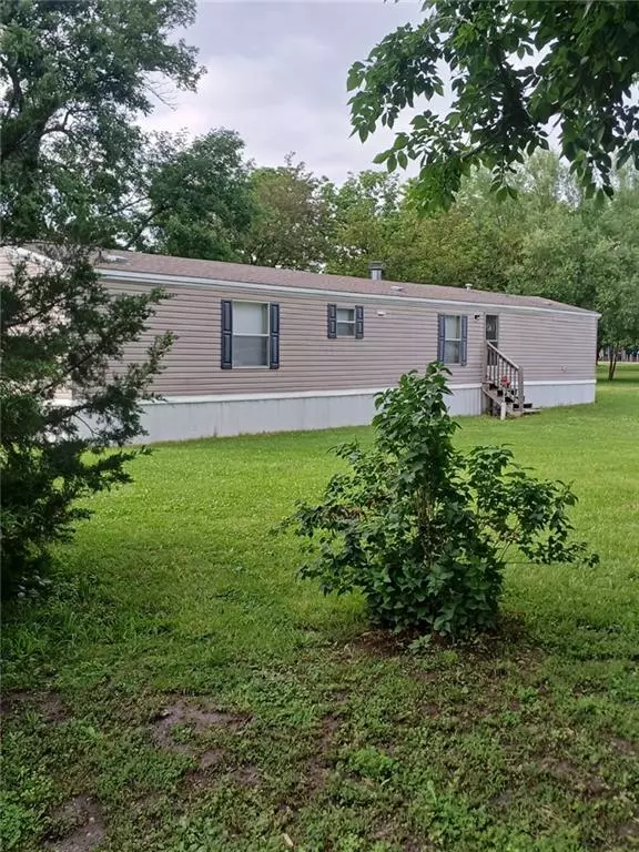 Moran, KS 66755,504 N Locust ST