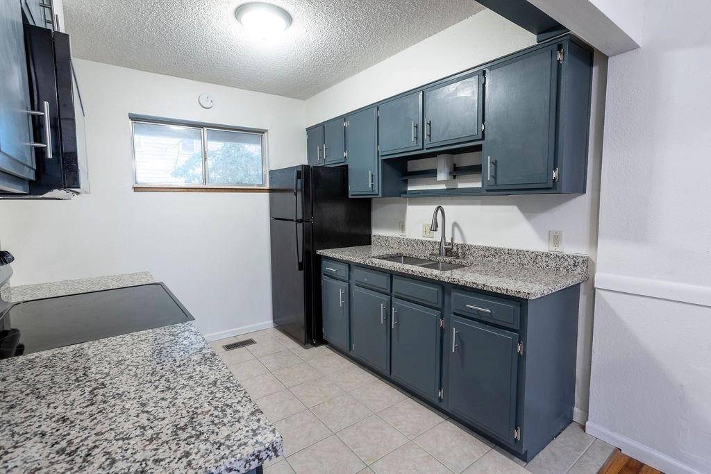 255 N Michigan ST #1-2, Lawrence, KS 66044