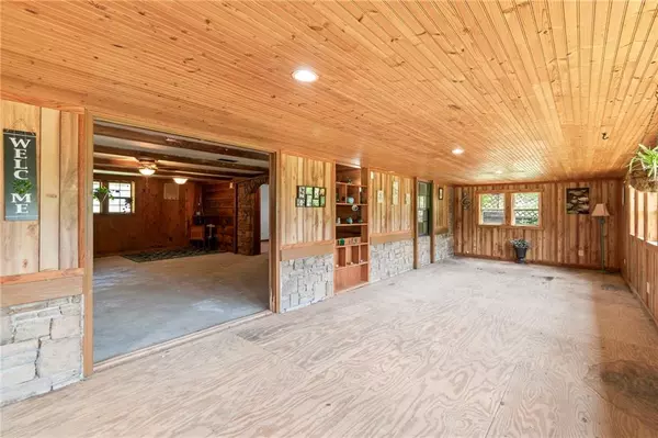 Lathrop, MO 64465,5470 SE Downing RD