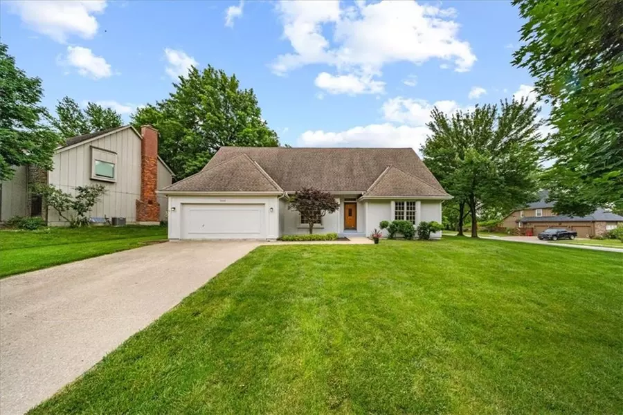 9509 W 116th TER, Overland Park, KS 66210