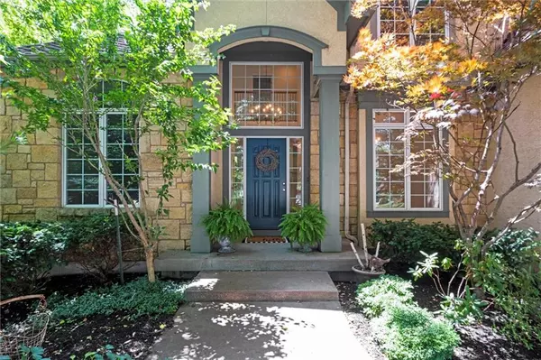 14810 Sherwood ST, Leawood, KS 66224