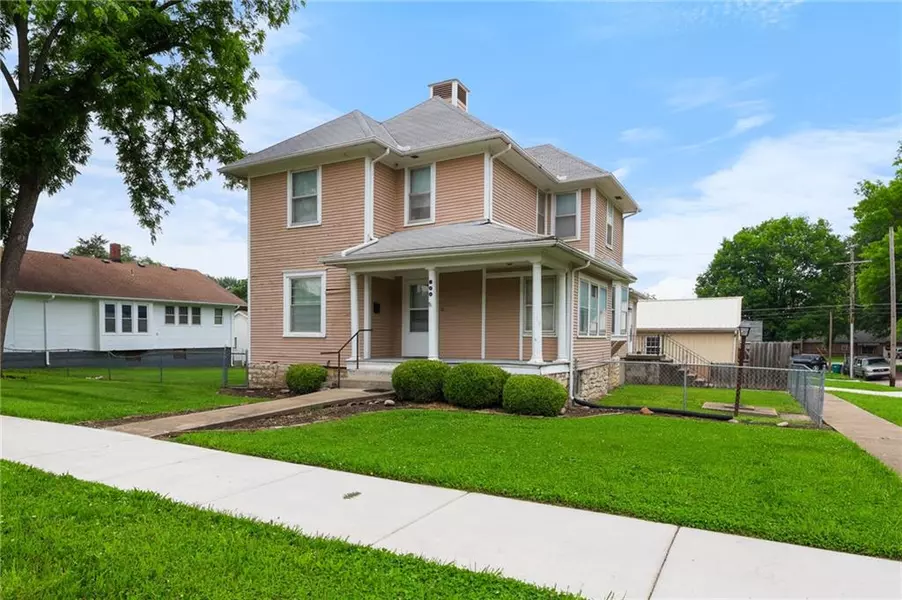 800 Brown AVE, Osawatomie, KS 66064