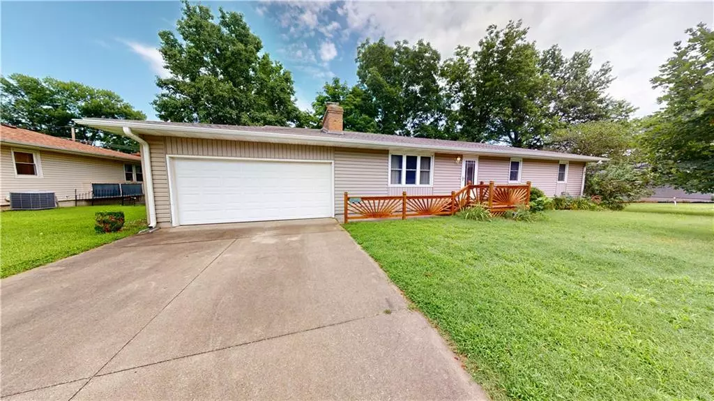 Nevada, MO 64772,1212 N Olive ST