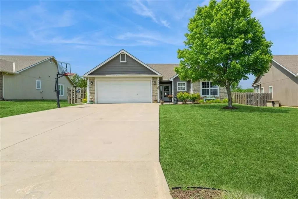 Baldwin City, KS 66006,928 Bluestem DR