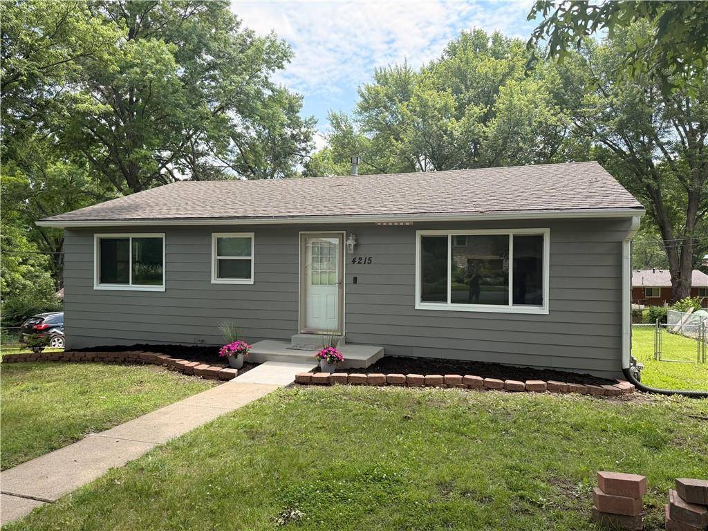 4215 Summit ST, Leavenworth, KS 66048