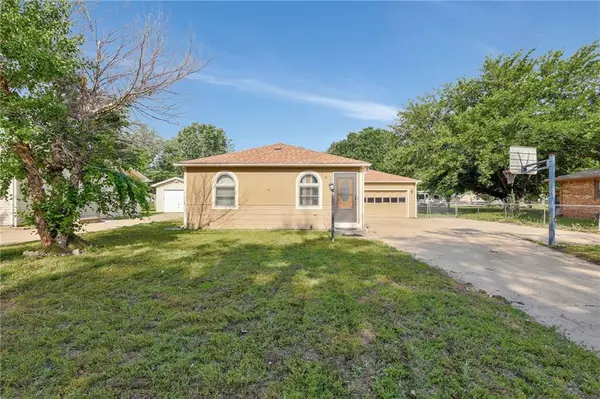 141 N Tracy ST, Wichita, KS 67212