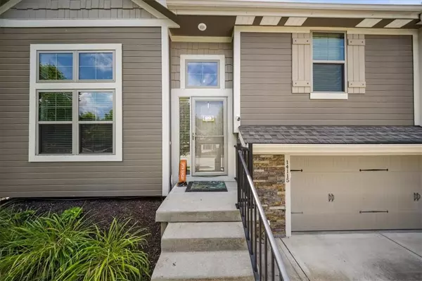 Parkville, MO 64152,14115 NW 68th ST